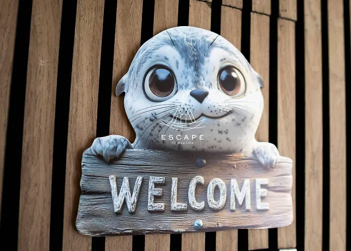 Lobos Dream Flat By Escape To Madeira *